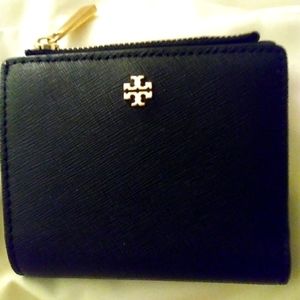 TORY BIRCH BLACK LEATHER SINGLE FOLD WALLET